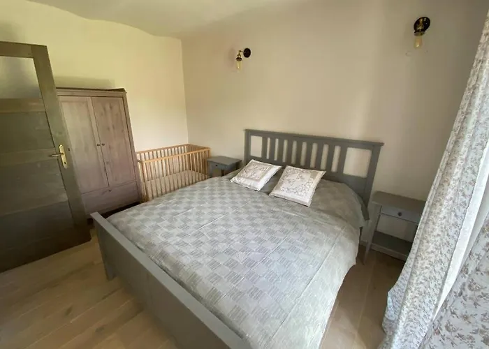 Biely Domcek * Devicie