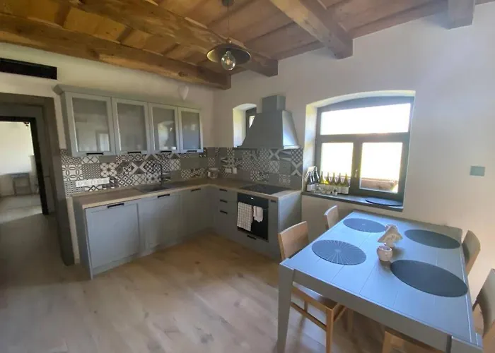 Biely Domcek בית נופש Devicie