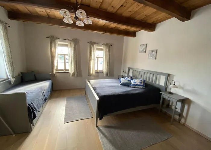 Biely Domcek * Devicie